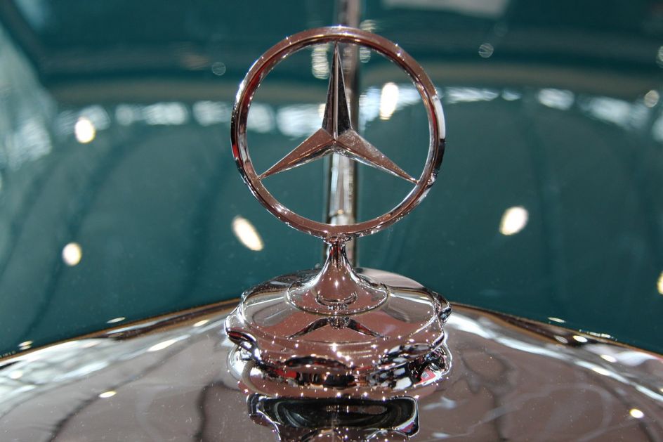 Manja dobit Mercedesa zbog inflacije i nestašica