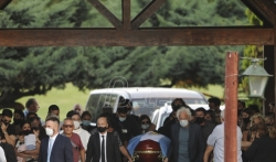  Maradona sahranjen u krugu porodice i bližih prijatelja