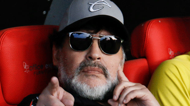 Maradona uhapšen, tužila ga bivša devojka
