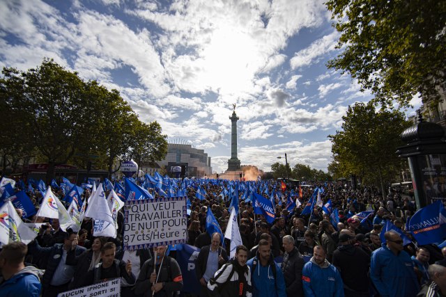 Marš gneva u Parizu VIDEO