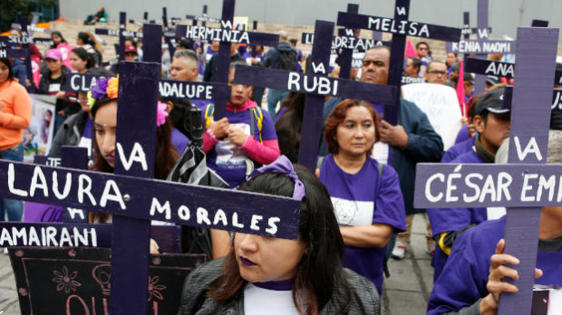 Marš za ubijene ili nestale devojčice i žene u Meksiku