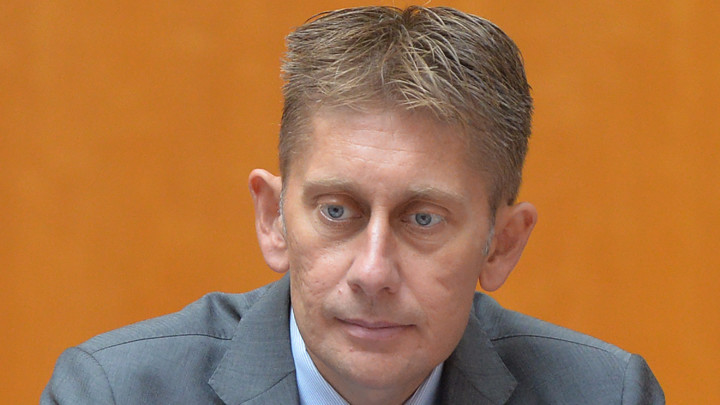 Martinović: SNS osuđuje vređanje novinara u parlamentu