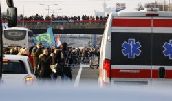 Masovna tuča na protestu u Novom Sadu, ima povredjenih
