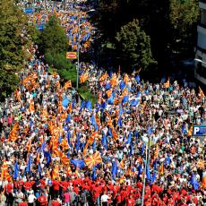 Masovni protesti u Skoplju! Zaev poručuje: Zgrabite istorijsku priliku i podržite sporazum o imenu