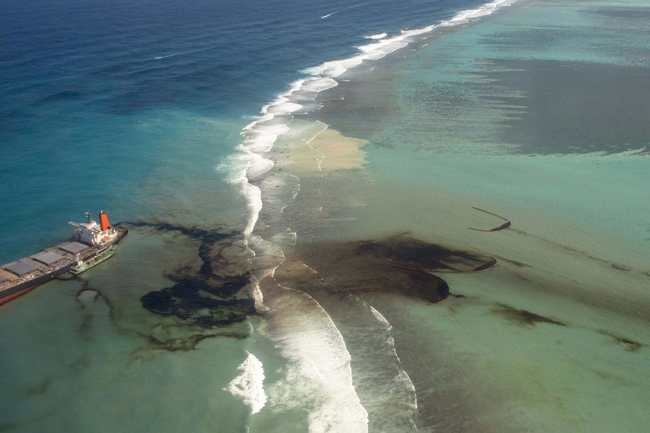 Mauricijus: Ekološka katastrofa, brod ispustio 1.000 tona nafte