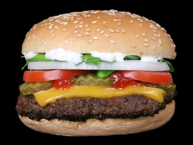 Рецепт дана: Бургер као из „McDonald’s-a“