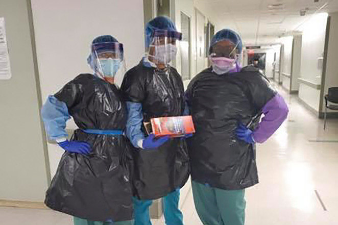 Medicinske sestre u Njujorku nose kese za đubre umesto zaštitne opreme