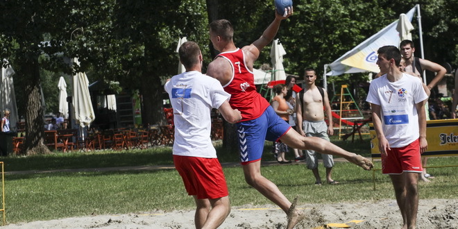 Međunarodni turnir u rukometu na pesku za vikend na Štrandu