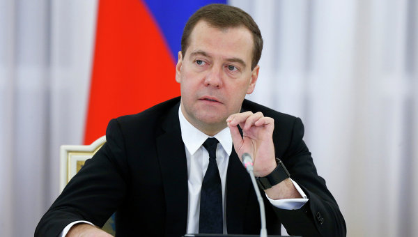 Medvedev: Ekonomski postupci SAD samo povećavaju tenzije u svetskoj ekonomiji