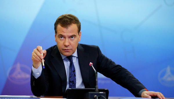 Medvedev: Intelekt postaje vodeći resurs savremene ekonomije koji značajno menja tržište