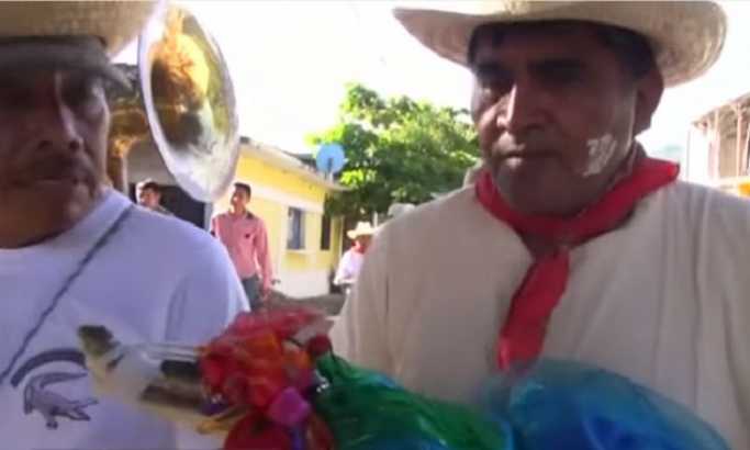 Meksički gradonačelnik oženio krokodila (VIDEO)