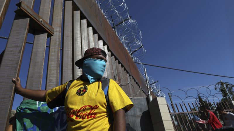 Meksiko će deportovati migrante koji su pokušali da probiju granicu sa SAD