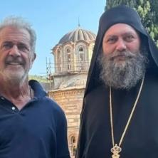 Mel Gibson provešće Vidovdan na Hilandaru - poznati glumac došao u srpski manastir na Svetoj Gori