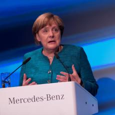 Merkel: Evropa mora da uzme sudbinu u svoje ruke!