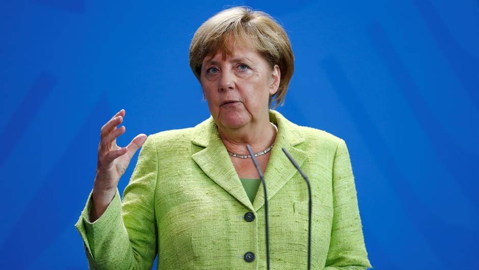 Merkel: Nemačka da izbaci motore s unutrašnjim sagorevanjem