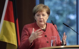 
					Merkel traži od Putina da smiri krizu s Ukrajinom 
					
									
