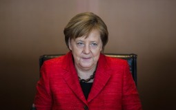 
					Merkel: Nemci i migranti da uče jedni od drugih 
					
									