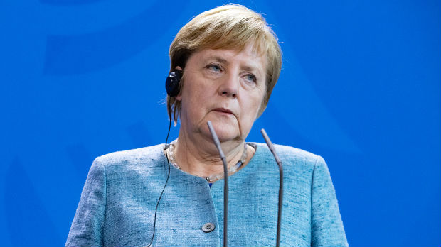 Merkel: Važno nastaviti dijalog Beograda i Prištine