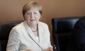 Merkel: Volela da bih da vodim tok šou i da budem kancelarka!