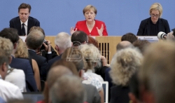 Merkel kritkovala izjave Trampa o članicama Kongresa