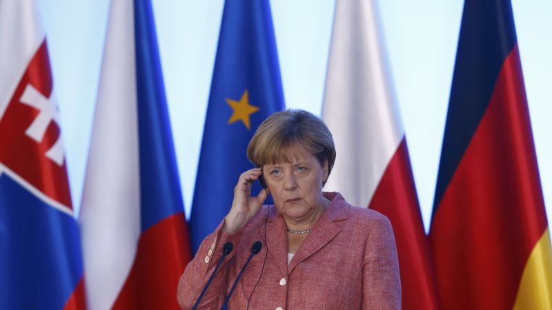 Merkel odbacuje pozive saveznika da uvede limit za migrante 