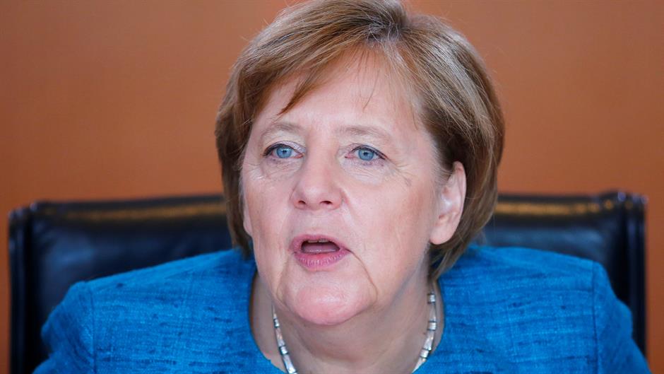 Merkel pozvala Erdogana da započne učtiv dijalog s partijama
