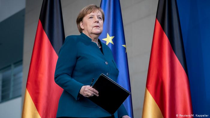 Merkel u krizi ubire poene kao nikad do sad