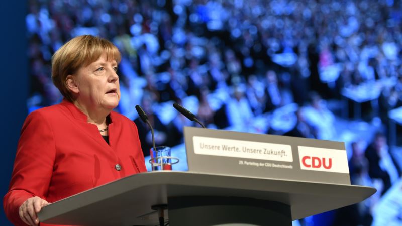 Merkel za zabranu burke u Nemačkoj