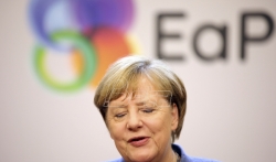 Merkelova: Nemačka je posvećena obavezama u EU uprkos političkoj krizi