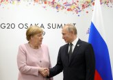Merkelova i Putin u telefonskom razgovoru: Ubrzati pregovore o tranzitu gasa