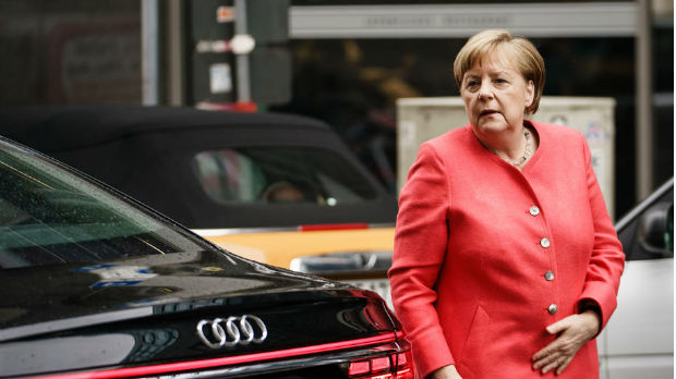 Merkelova osudila ubistvo Džordža Flojda: Rasizam je nešto strašno