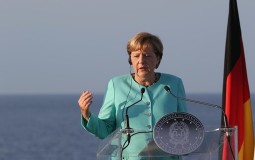 
					Merkelova pozvala Veliku Britaniju da počne proceduru izlaska iz EU 
					
									
