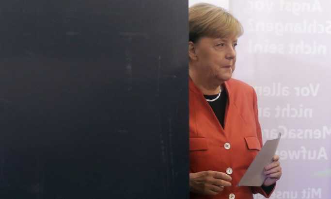 Merkelova traži koaliciju: Sa Šulcom za stabilnost