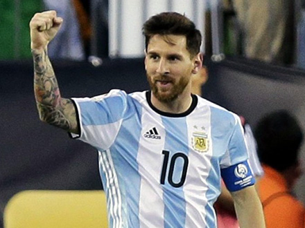 Mesi dao gol koji nije hteo: Argentina slučajno dobila Urugvaj, kiks Brazila (video)