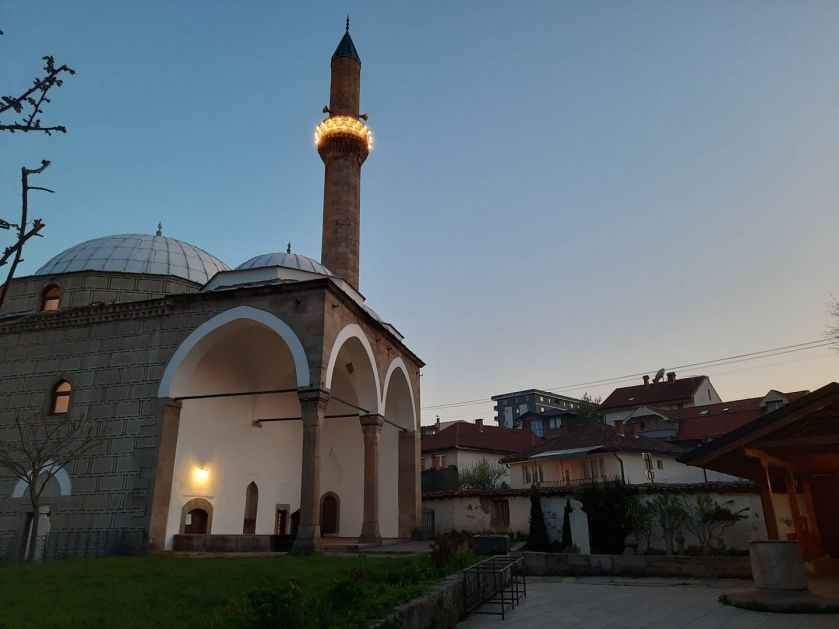 Mešihat – Vjernici uskoro u džamijama, makar za džumu i teravije