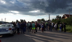 Meštani niškog sela Čamurlije drugi dan zaredom blokirali put Niš-Aleksinac