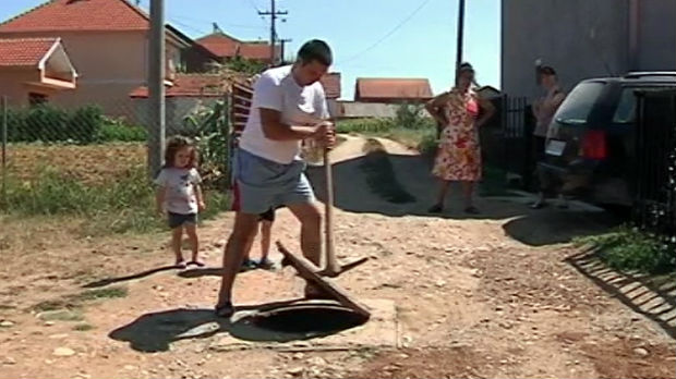 Meštani sela Tibužde kod Vranja bez kanalizacije