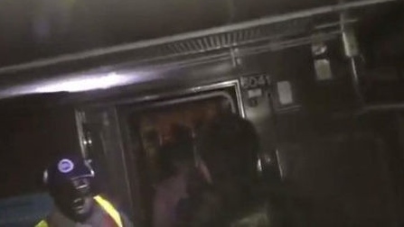 Voz u njujorškom metrou iskočio iz šina, 34 osobe povređene