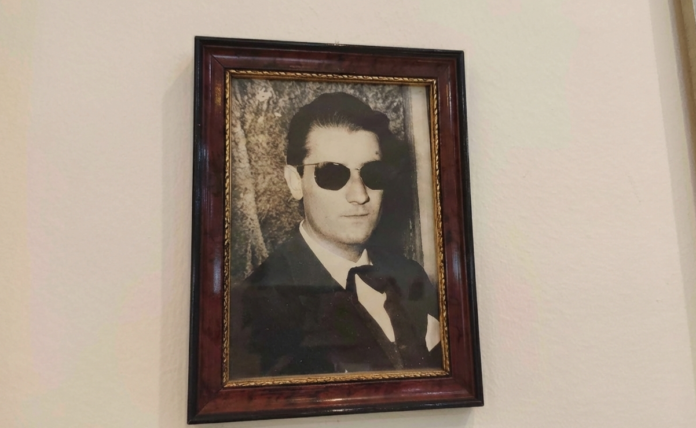 „Mi imamo samo reči. I divno smo se snašli u toj nemaštini“ – na današnji dan u Nišu je rođen „Princ poezije“