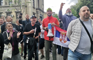 Mi nikada nismo dolazili pred vaše štandove, ali nikad: Kragujevački SNS o građanskim sabotažama njihovih stranačkih promocija