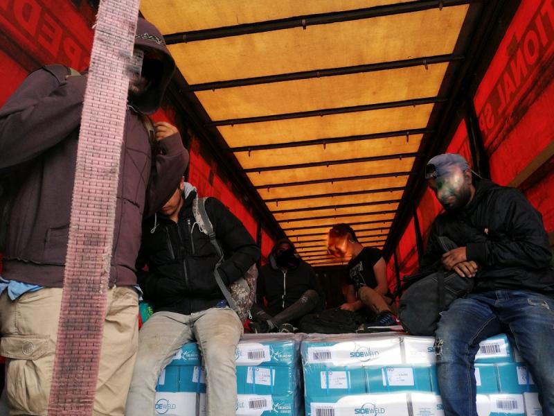 Migranti se krili u kamionu i došli do carinskog terminala u Nišu