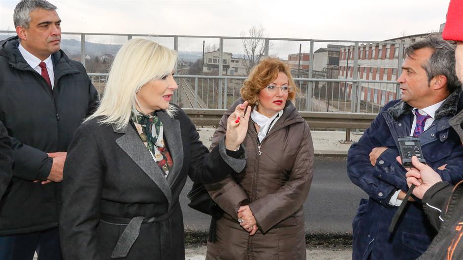 Mihajlović: Nedopustivo kasne radovi na mostu u Mladenovcu