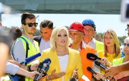 
					Mihajlović: Onima koji ne rade za dobrobit Srbije nije mesto u SNS-u 
					
									