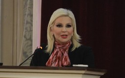 
					Mihajlović traži da se izjasne Savet za štampu i udruženja zbog naslovne stranice NIN-a 
					
									