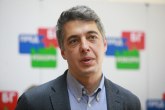 Miketić ne bira sredstva: Đilasov kandidat skuplja poene na dečjoj akciji FOTO