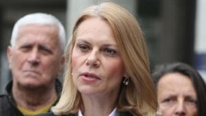 Mila Popović: Plaćamo da nas biju