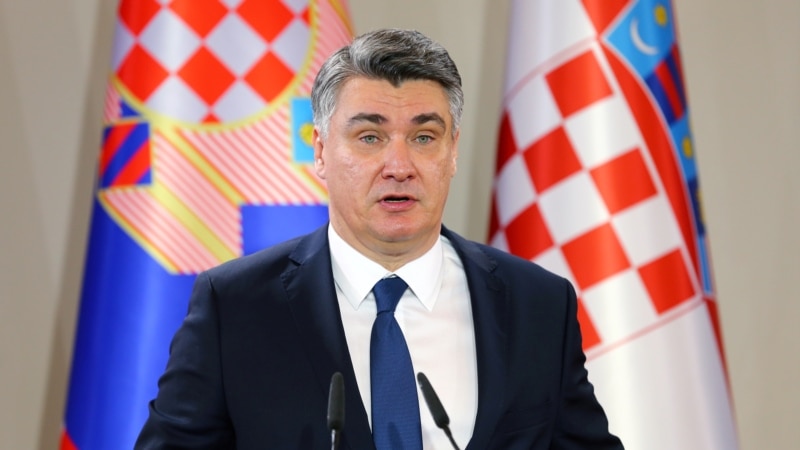 Milanović izrazio sućut porodicama žrtava genocida u Srebrenici