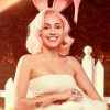 Miley Cyrus čestitala Uskrs prazničnim fotografijama