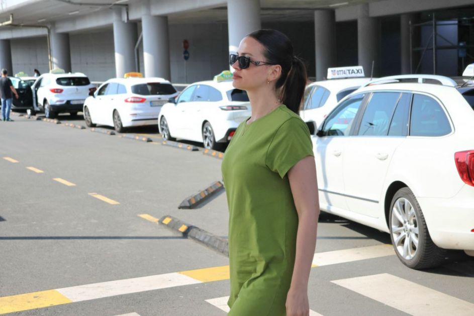 Milica Pavlović nosi najmodernije cipele za proleće, idealne i za šetnju i za izlazak