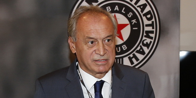 Predsednik FK Partizan Milorad Vučelić u stabilnom stanju, priključen na respirator